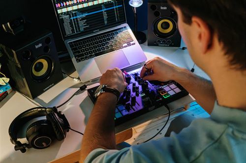 Controlador Hercules DJ Inpulse 200 MK3 - Preto - Image 7
