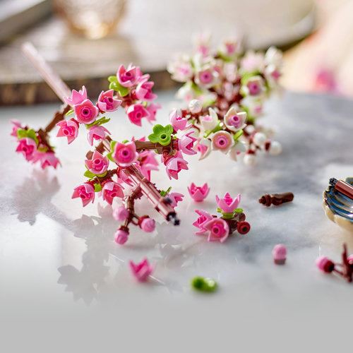LEGO® Botanicals 40725 - Cherry Blossoms - Image 6