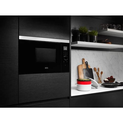 Micro-ondas Encastrar AEG MBE2657DEM | 26 L | 900 W - Aço inoxidável - Image 2